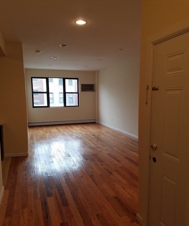 Foto del edificio - 66 Buffalo Ave