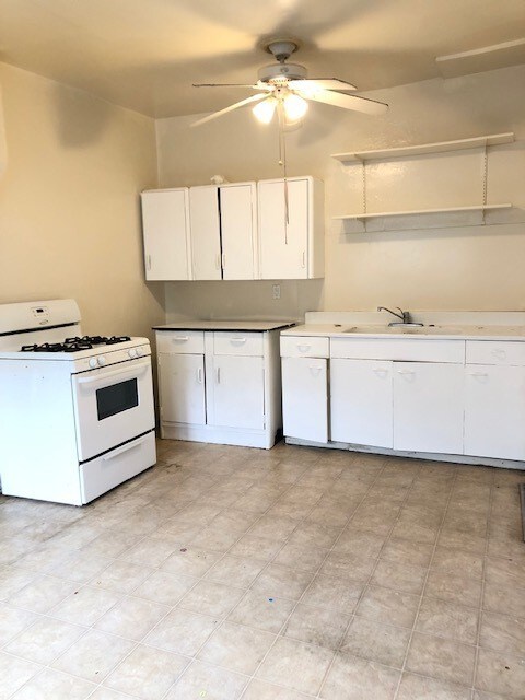 Building Photo - Beautiful Unit Near Orange Circle!