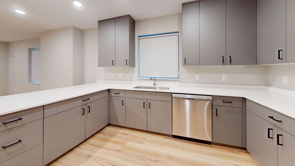 Foto principal - 1215 SE 8th St