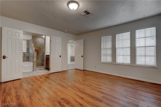 Foto del edificio - 3905 Landsdown Pl