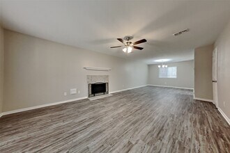 Building Photo - 7010 Durango Dr