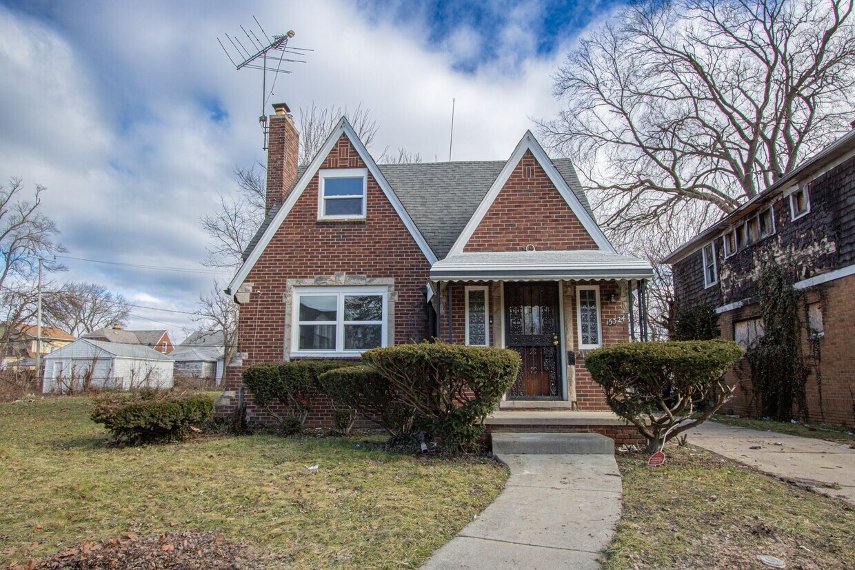 Primary Photo - 15324 Murray Hill St