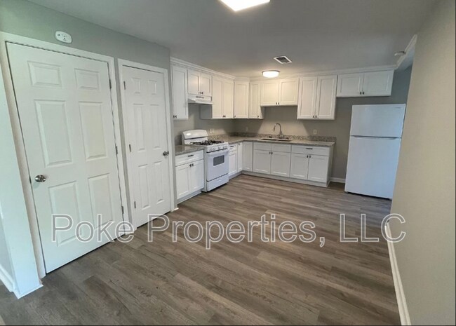 Foto del edificio - 1609 Clover Dr