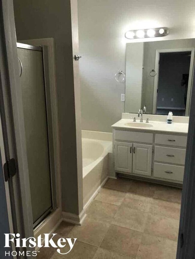 Building Photo - 340 Weatherly Dr
