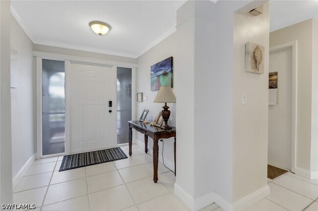 Foto del edificio - 1337 N Collier Blvd