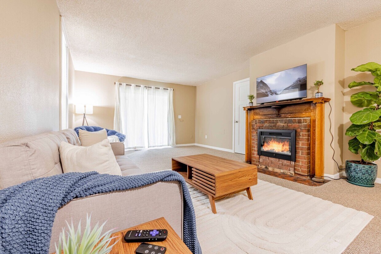 Foto principal - 2211 W Broadway Ave