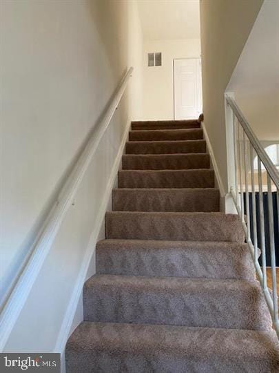 Foto del edificio - 8286 White Pine Dr