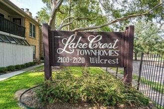 Building Photo - 2110 Wilcrest Dr