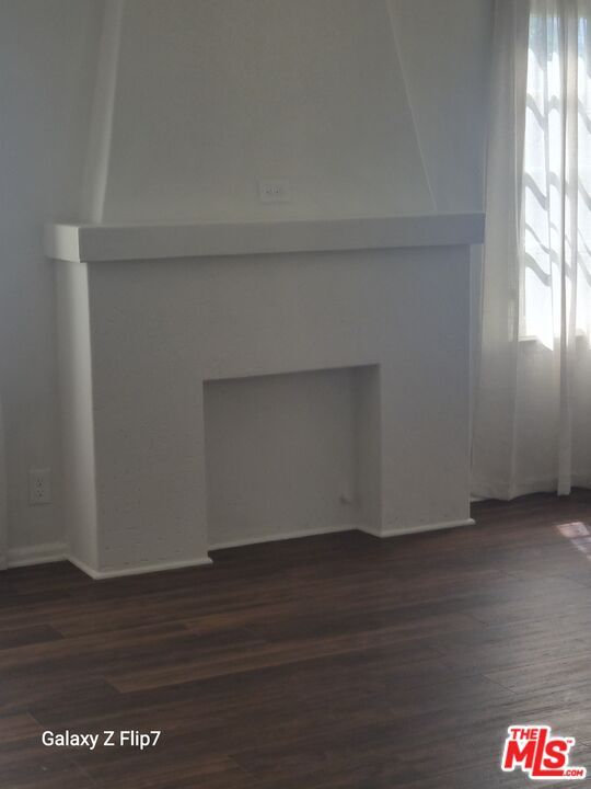 Foto del edificio - 4426 S Victoria Ave