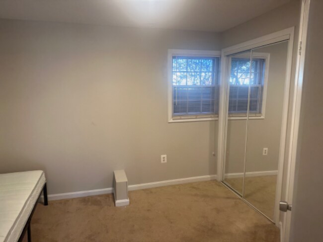 Foto del edificio - 560 Windover Ave NW