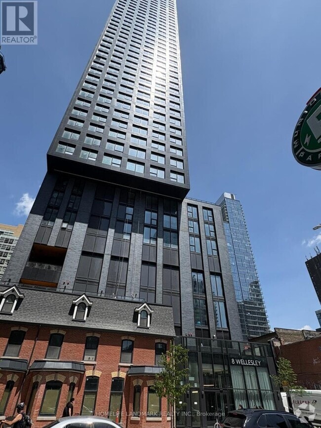 Building Photo - 8-5108 Wellesley St W