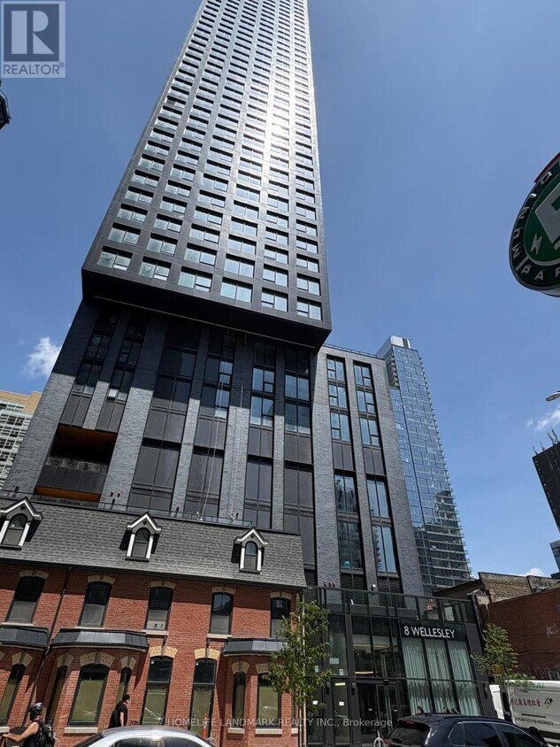 Photo principale - 8-5108 Wellesley St W
