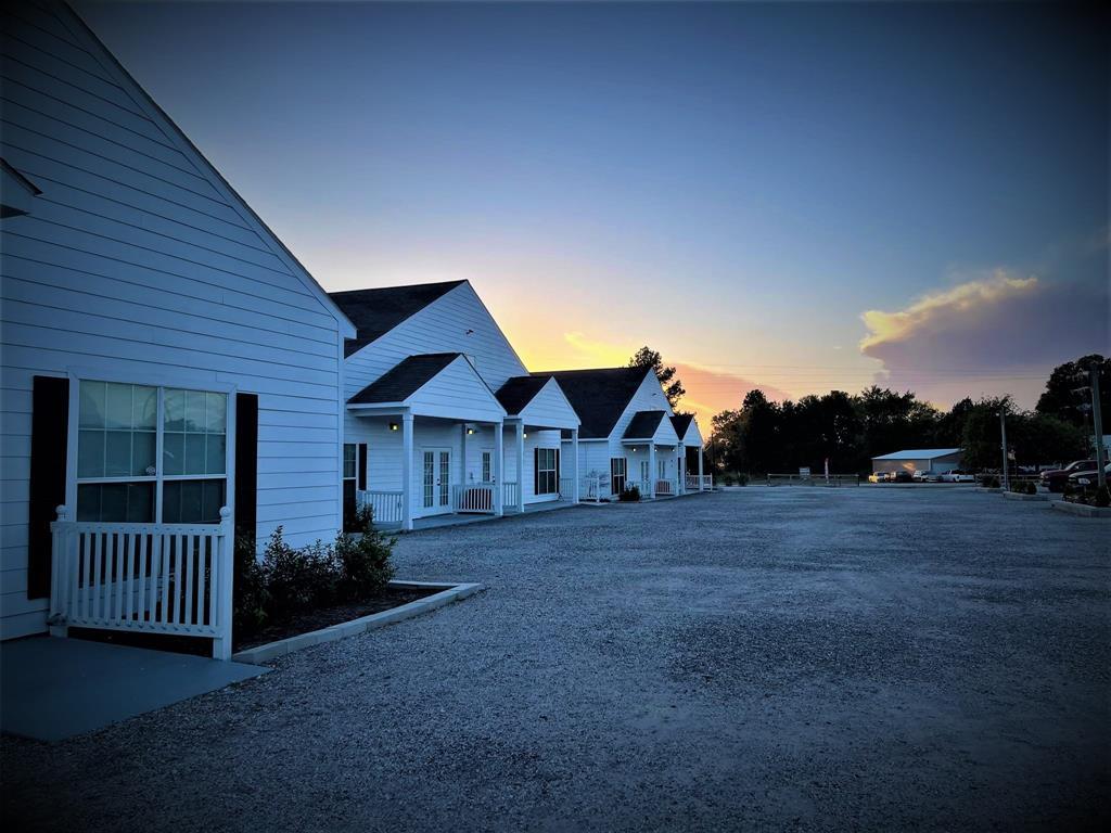 Primary Photo - 20890 Cochran Rd