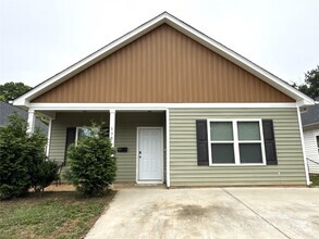 Building Photo - 635 Northway Dr