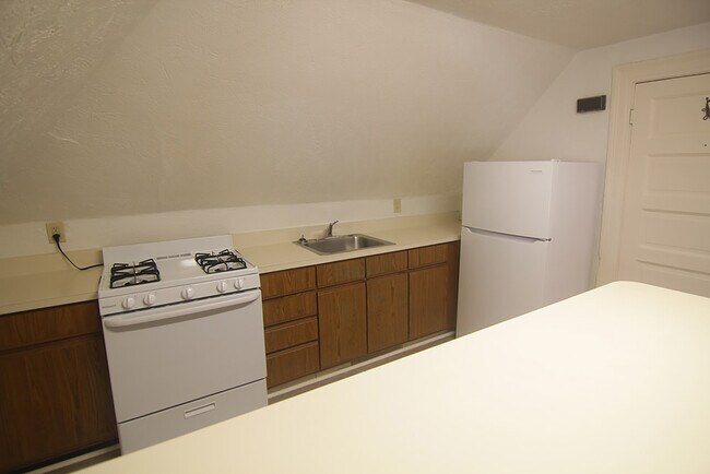 Building Photo - 411 S Trenton Ave