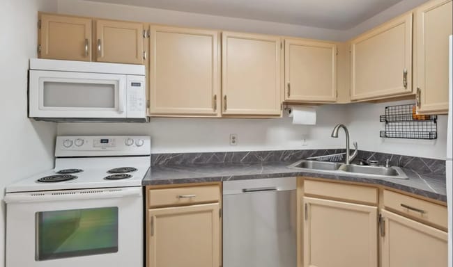 Building Photo - Charming 1 Bedroom, 1 Bathroom Available I...