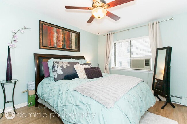 Foto del edificio - 3620 N Pine Grove Ave