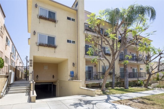 Foto principal - 626 E Orange Grove Ave