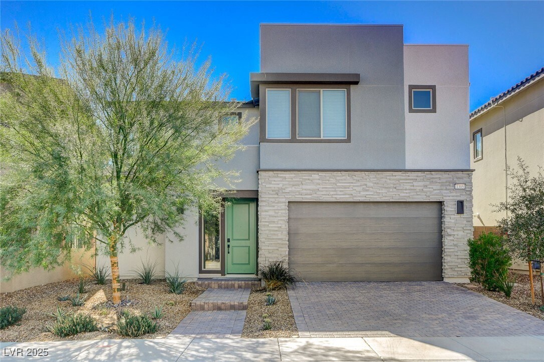 Primary Photo - 1305 Azure Jay Ave