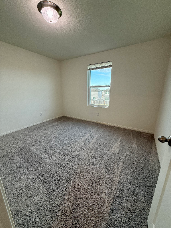 Building Photo - 107 Waterbuck Lp