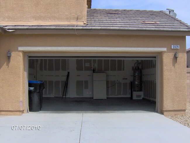 Foto del edificio - 5929 Tamarack Lodge Ln