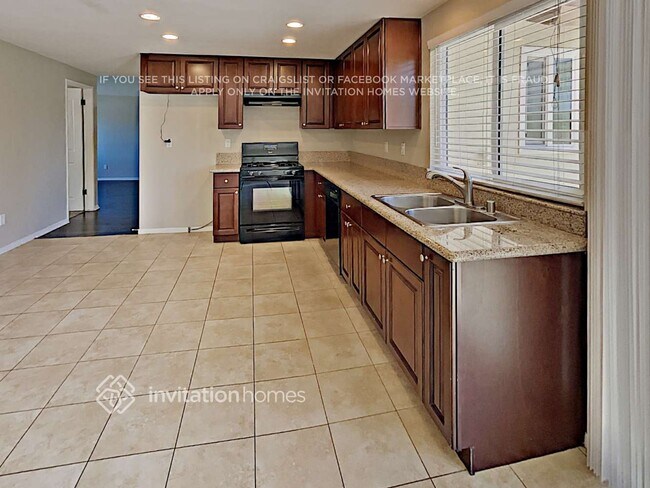 Foto del edificio - 27858 Crosspath Ave