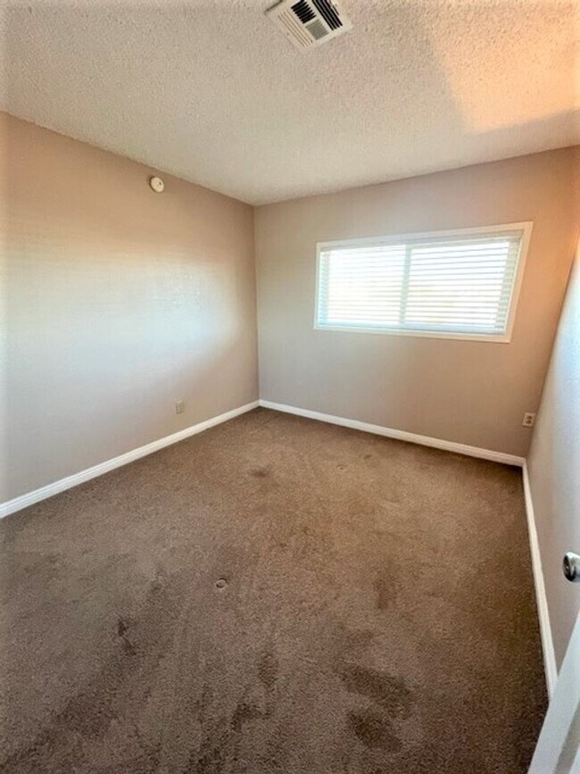 Foto del edificio - Rehabbed Downtown Henderson Home