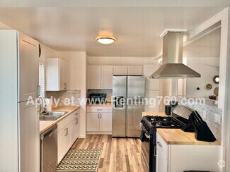 Building Photo - 60644 Latham Trail