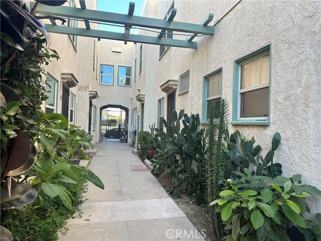 Foto del edificio - 1738 E 4th St