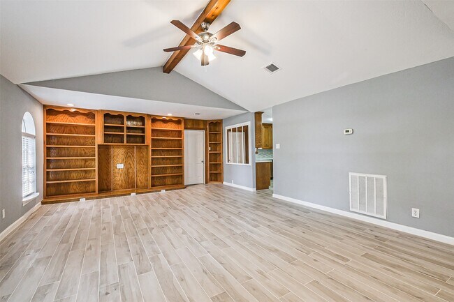 Foto del edificio - 4319 Pine Meadow Dr