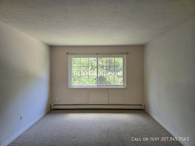 Building Photo - 20 Tall Pines Dr