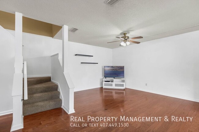Building Photo - 2 BR / 2.5 BA Townhouse In Lake Olympic