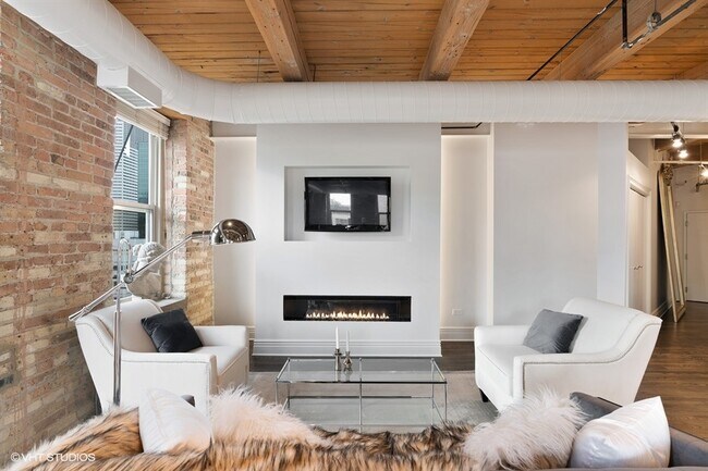 Foto del edificio - 420 S Clinton St