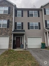 Building Photo - 236 Crown Ct