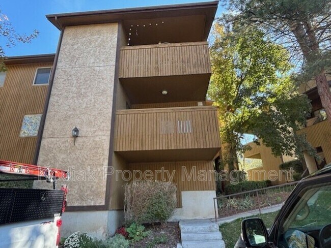 Foto del edificio - 9175 S Jefferson Pl