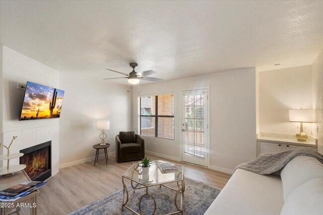 Foto del edificio - 8787 E Mountain View Rd