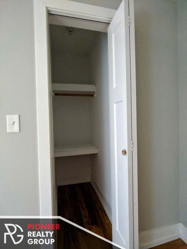 Foto del edificio - 536 W Arlington Pl