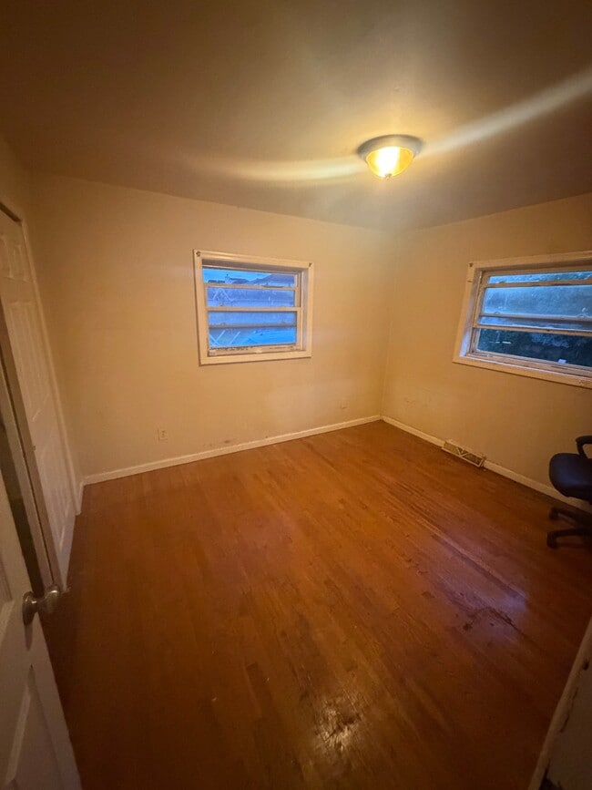 Building Photo - 65 Titus Ave