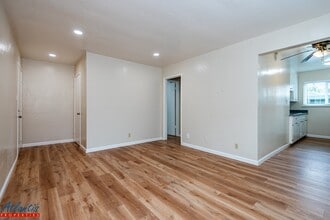 Building Photo - 420 S Third St