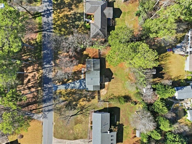 Foto del edificio - 3400 Elm Creek Dr