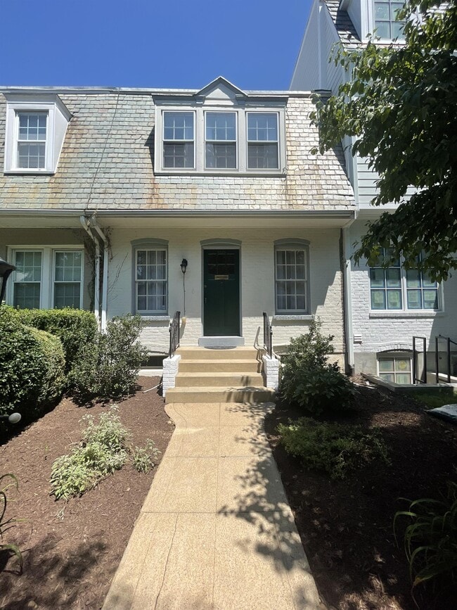 Building Photo - 3521 S Street NW