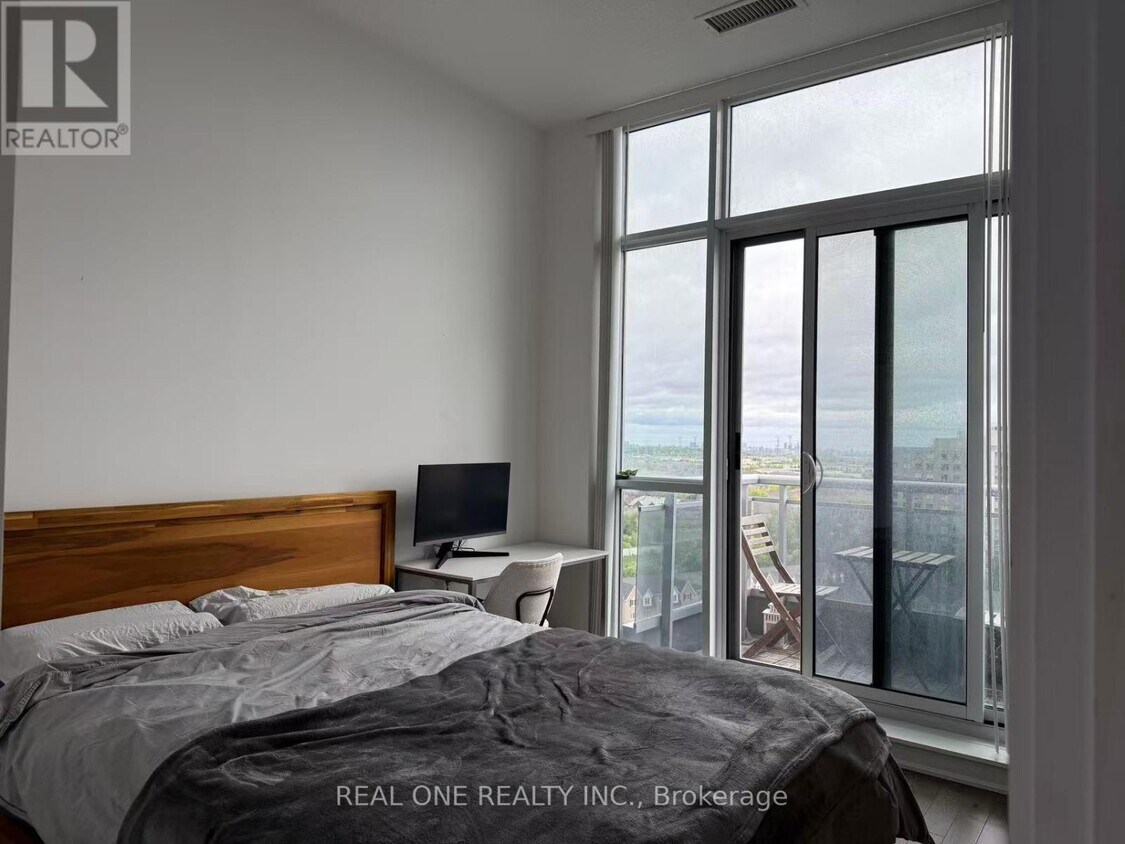 Photo principale - 9205-9205 Yonge St