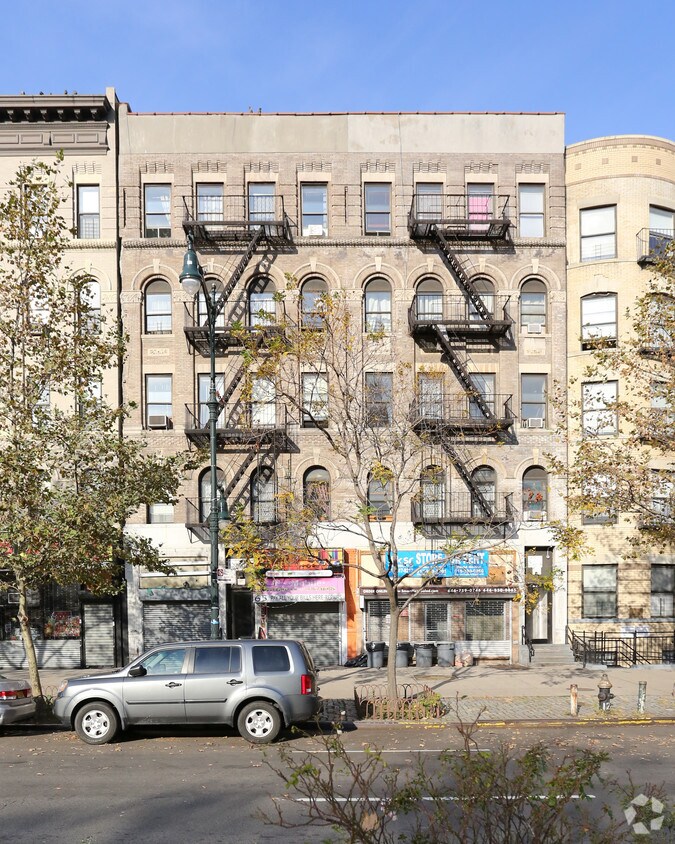 Building Photo - 67 Lenox Ave