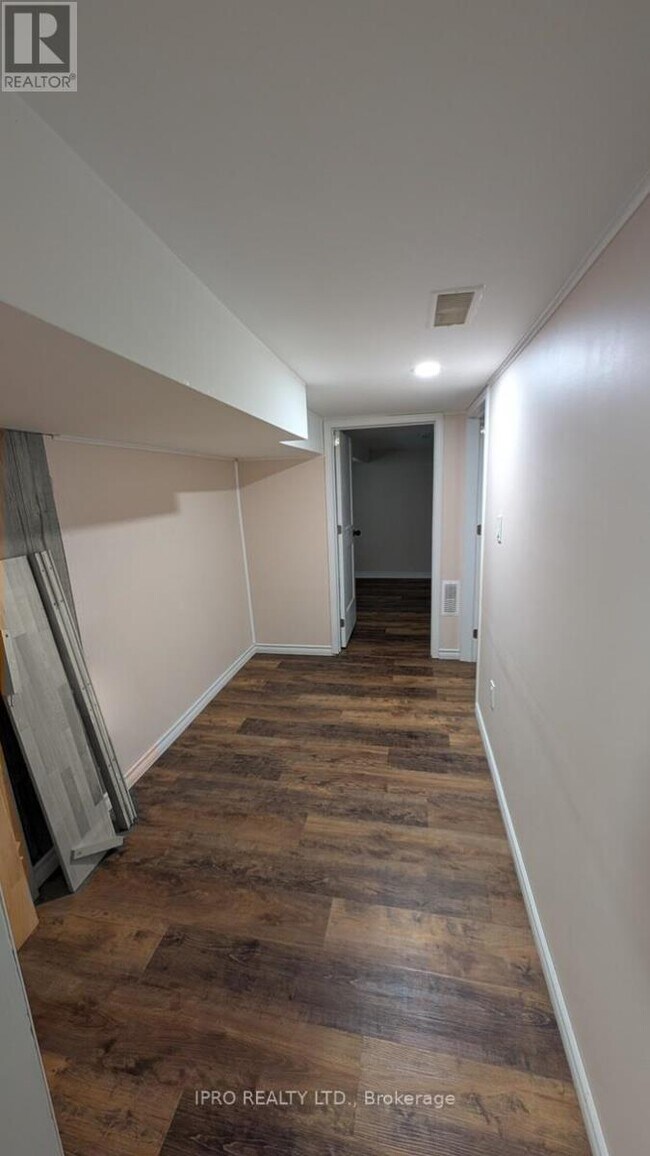 Building Photo - 25 Rockvale Ave