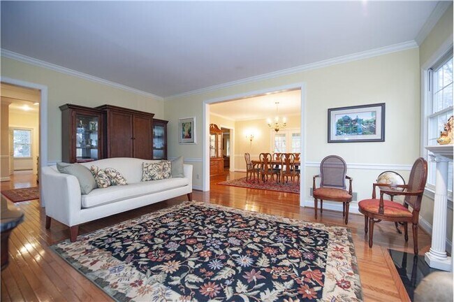 Foto del edificio - 930 Academy Ln