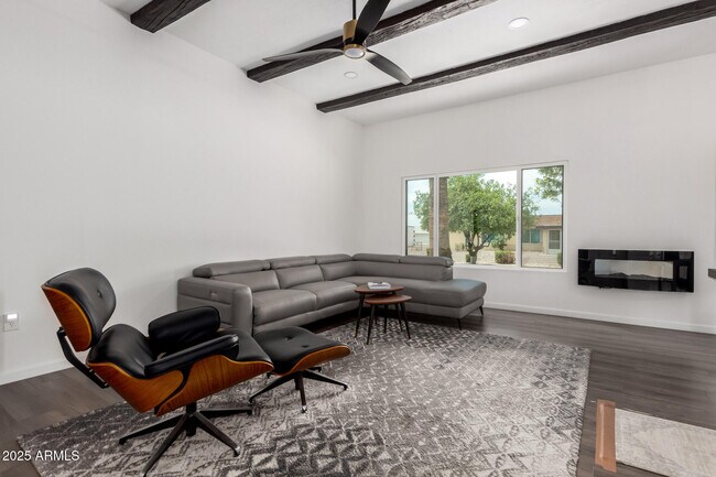 Foto del edificio - 10313 W Brookside Dr