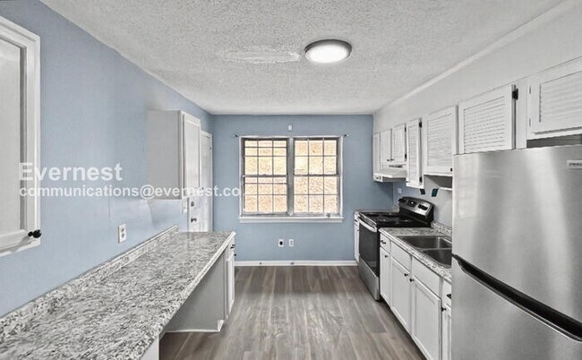 Foto del edificio - 18 Inglenook Dr