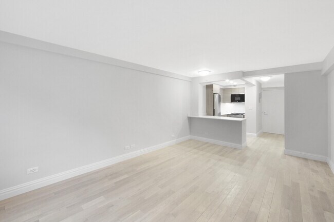 Foto del edificio - 340 E 51st St