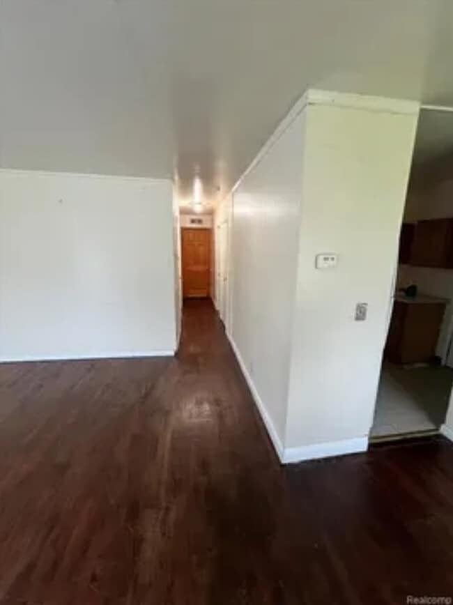 Foto del edificio - 6832 Cornell St