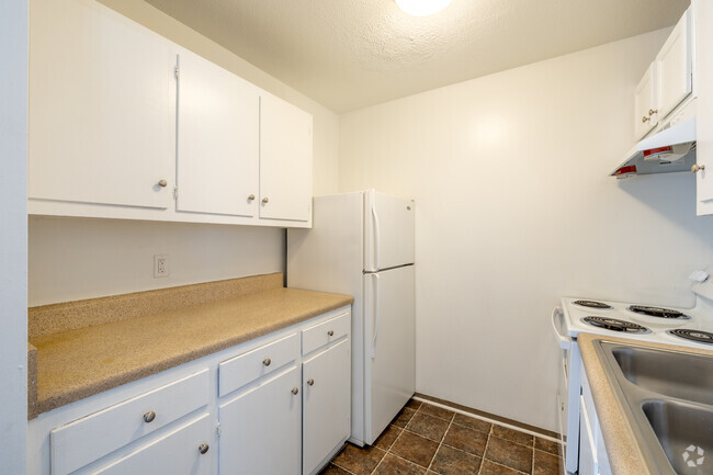 Kitchen - John Abbitt Apartments